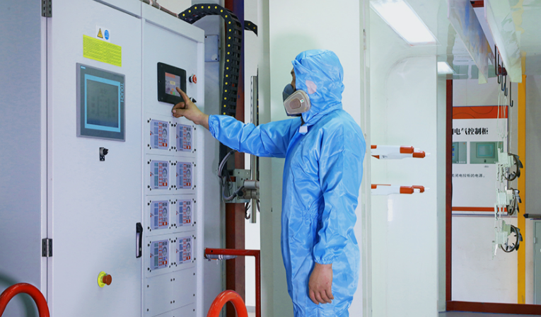 工控機在研究所機械設備中有著廣泛的應用，可以提高生產(chǎn)效率、精度和可靠性，是現(xiàn)代制造業(yè)和自動化生產(chǎn)的重要支撐。