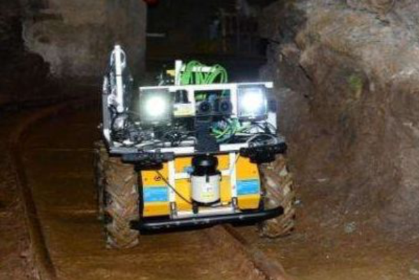 煤礦采樣機(jī)器人.png 煤礦采樣機(jī)器人.png