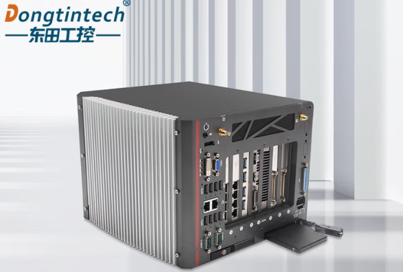東田嵌入式工控機.png