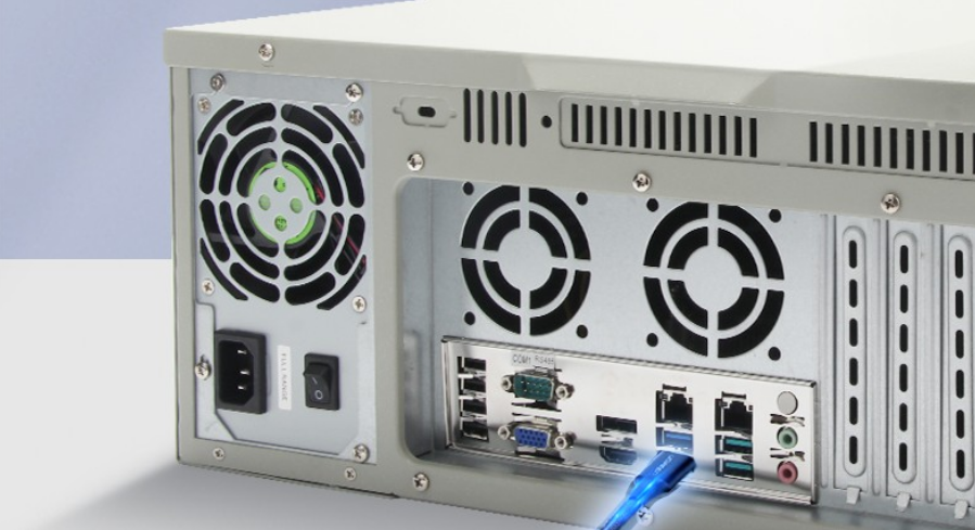 該工控機端口豐富，擴展性強，可外接多種設備，滿足客戶多種需求。